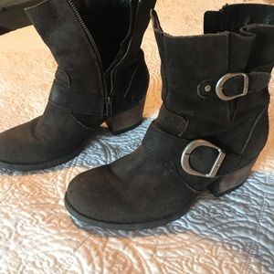 Ankle boots